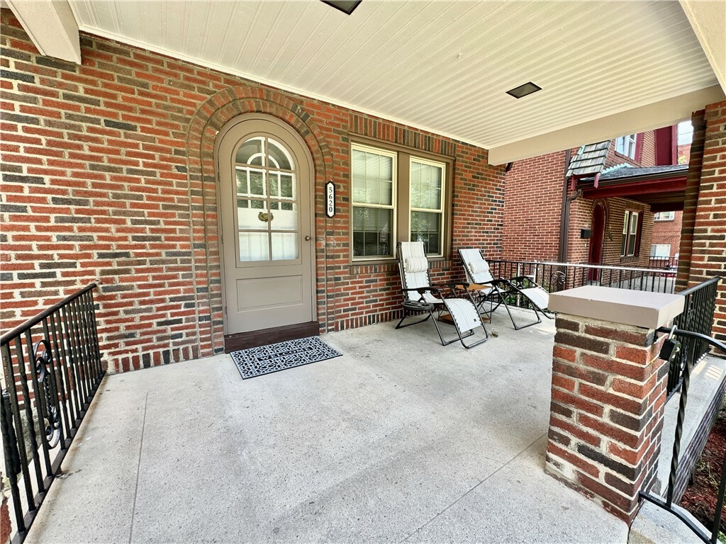 Property Photo:  5620 Stanton Ave  PA 15206 