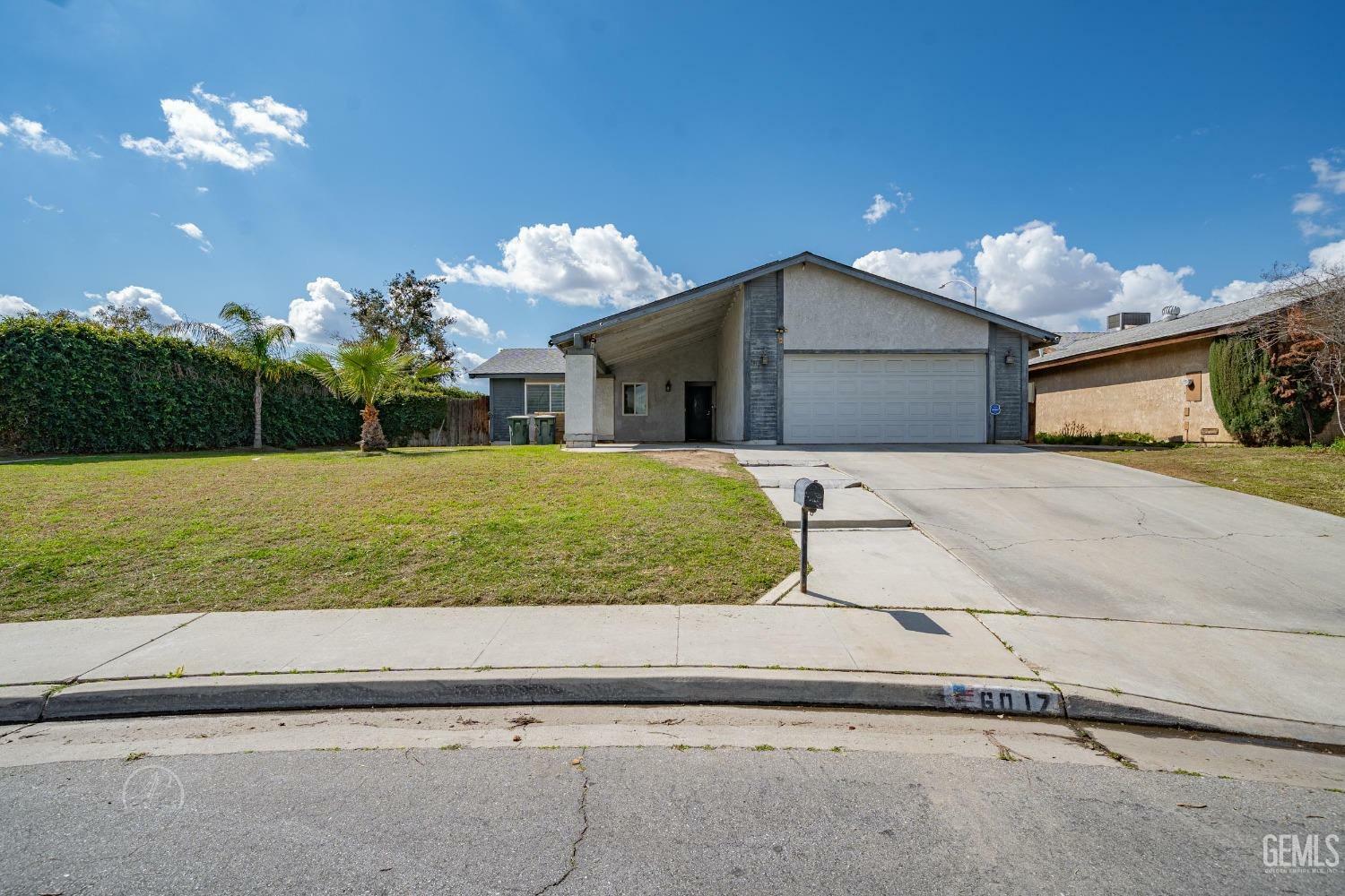 Property Photo: 6017 Gwendolyn Street CA 93304