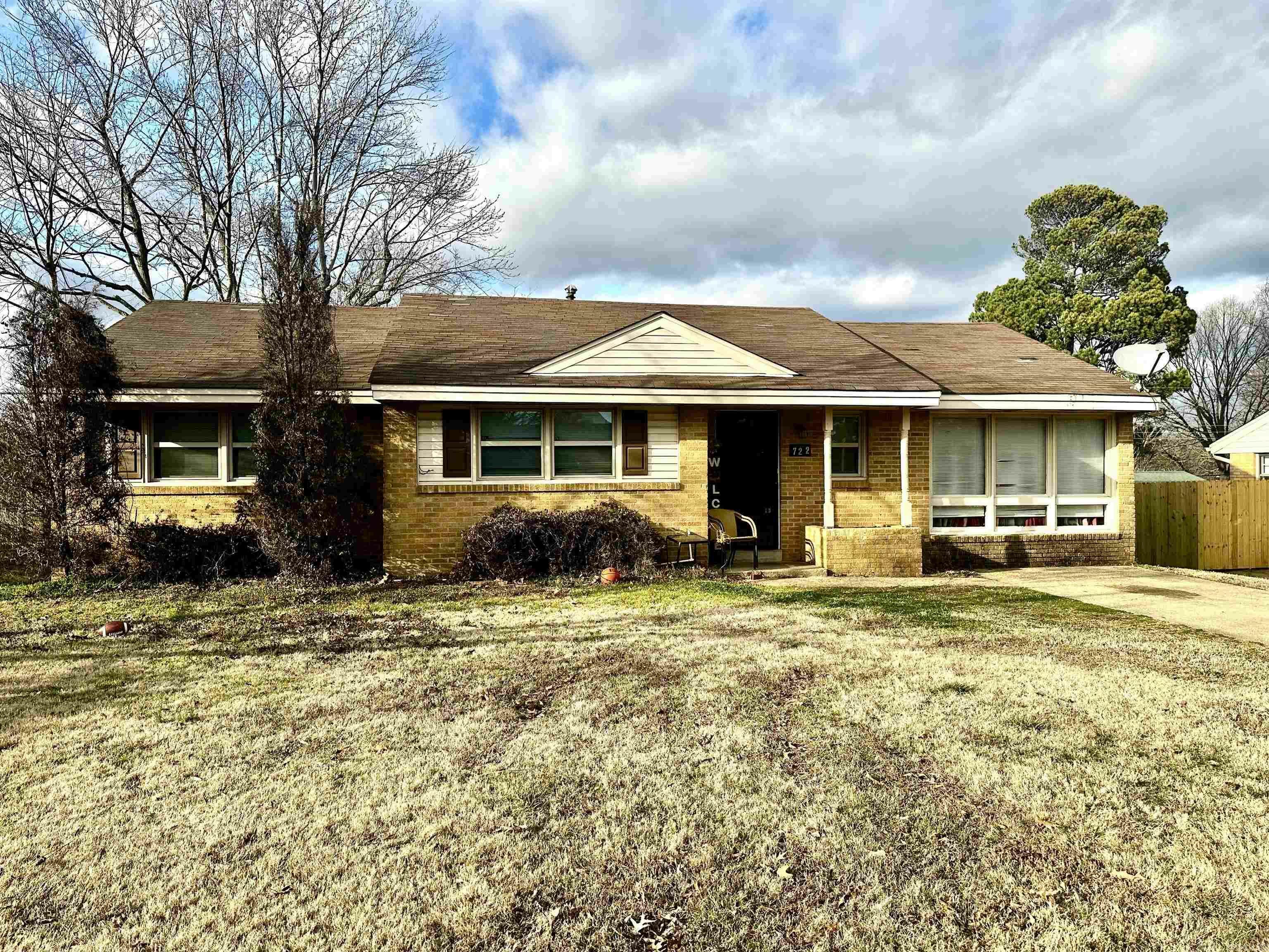 Property Photo:  722 Locust Street  AR 72401 