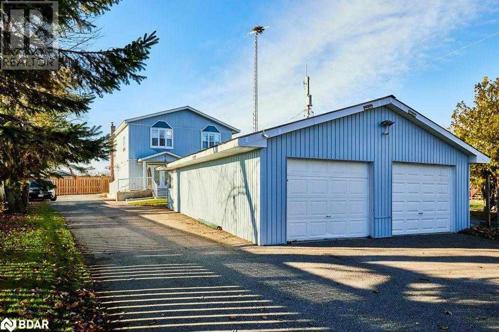 Photo de la propriété:  81 Laird Drive  ON K9V 4R6 