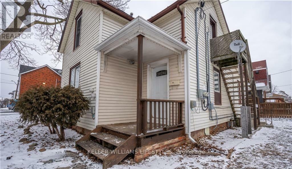 Property Photo:  83 Adelaide Street South  ON N7M 4R3 