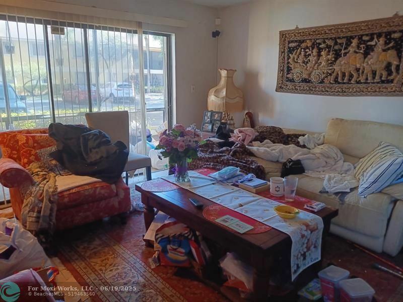 Property Photo: 3059 N Oakland Forest Dr 102 FL 33309