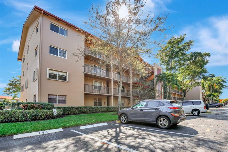 Property Photo: 12850 SW 4th Ct 306 I FL 33027