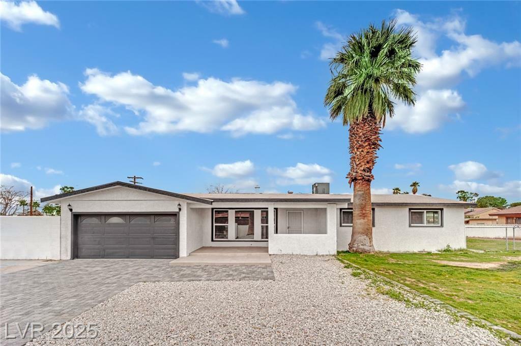 Property Photo: 7060 South Valley View Boulevard NV 89118