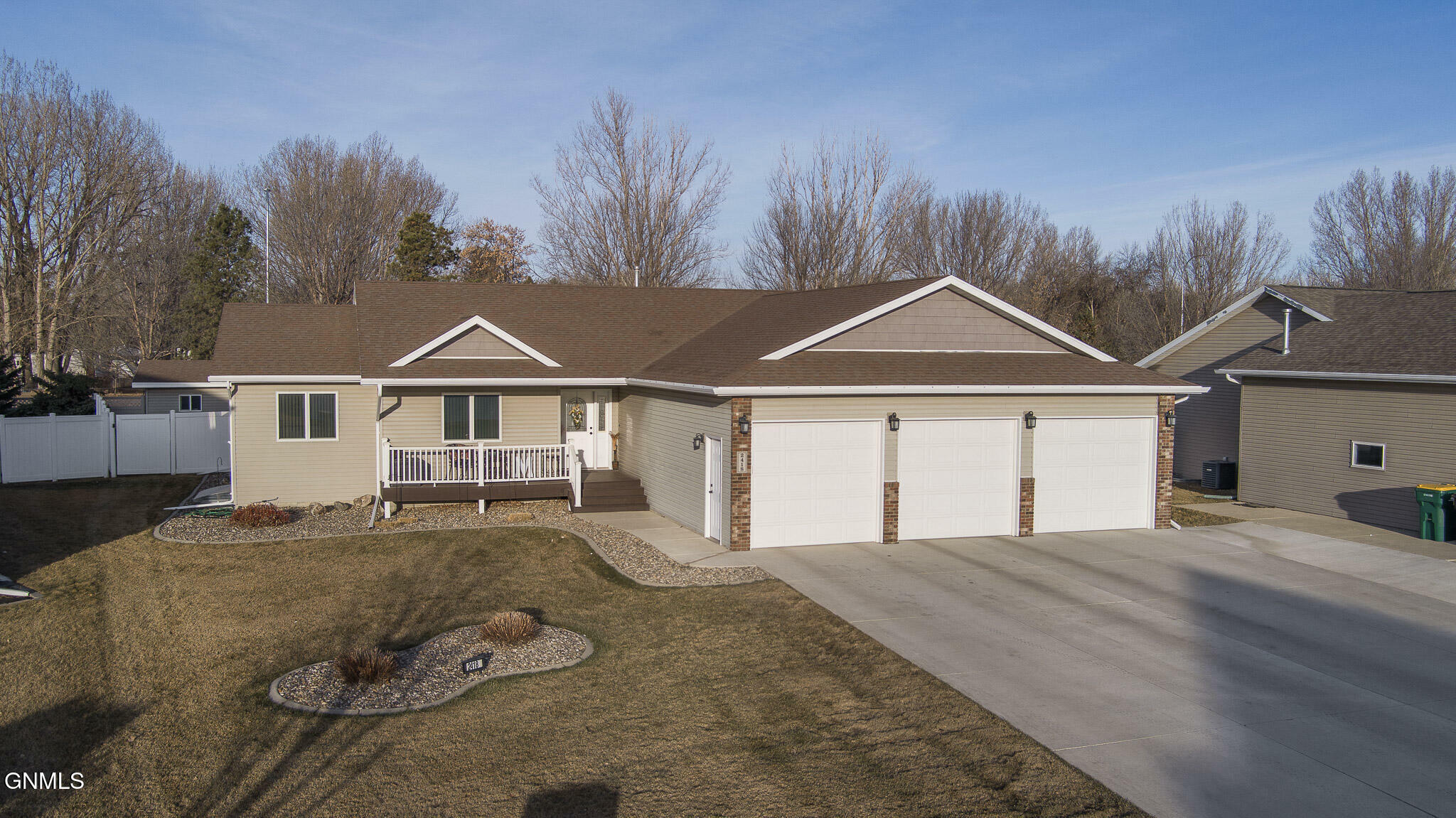 2418 Peach Tree Drive  Bismarck ND 58504 photo