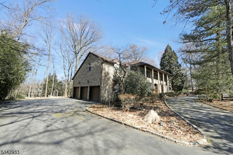 Property Photo: 757 Walnut Dr NJ 07417