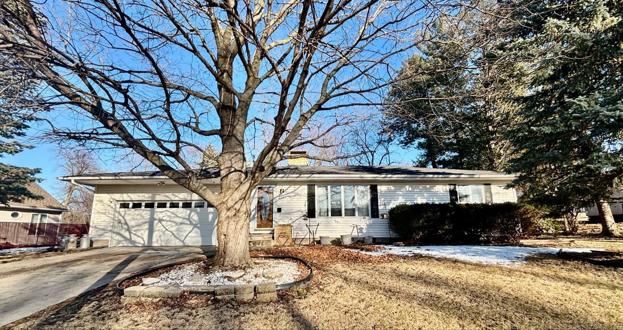 Property Photo:  2301 Westview Avenue  IA 50701 