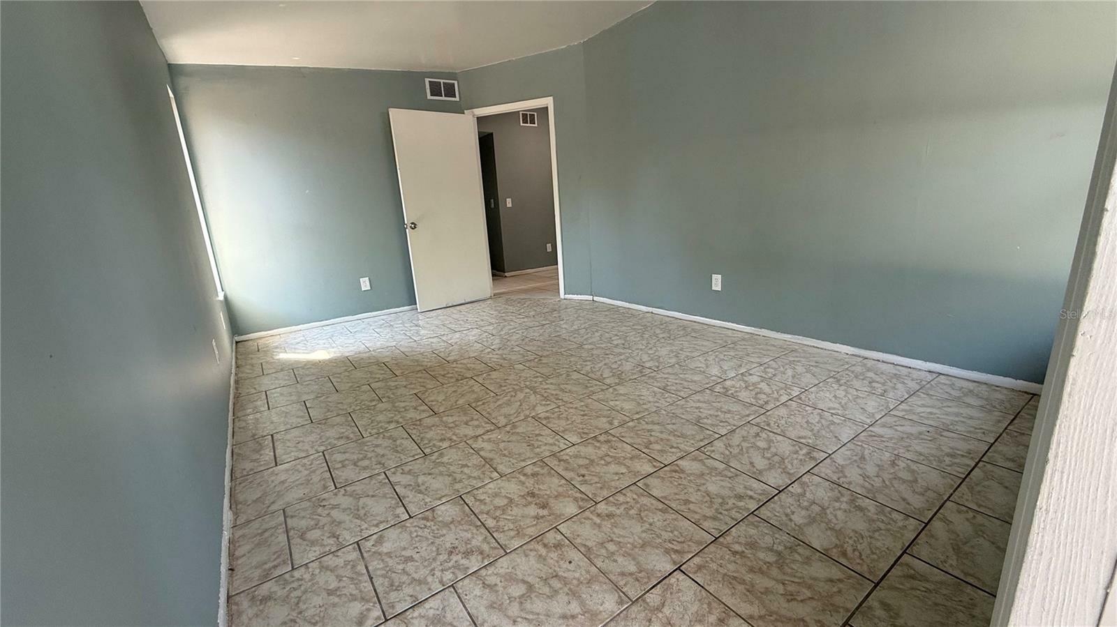 Property Photo:  8728 N Mandarine Place  FL 33617 