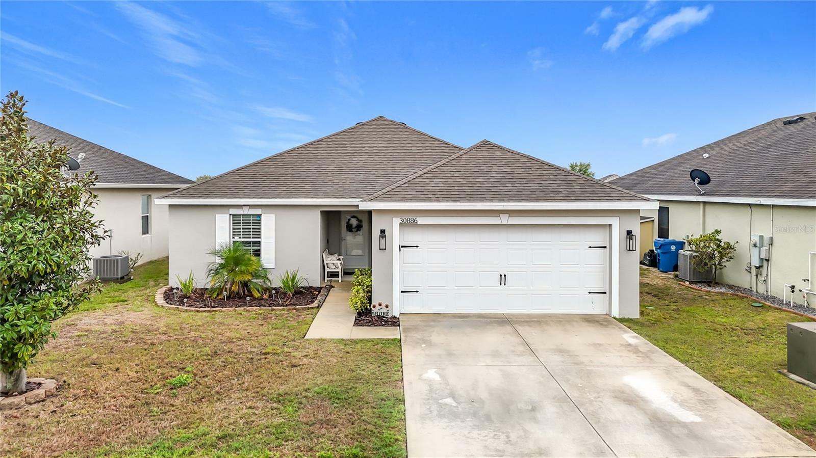 Property Photo:  30886 Satinleaf Run  FL 34602 