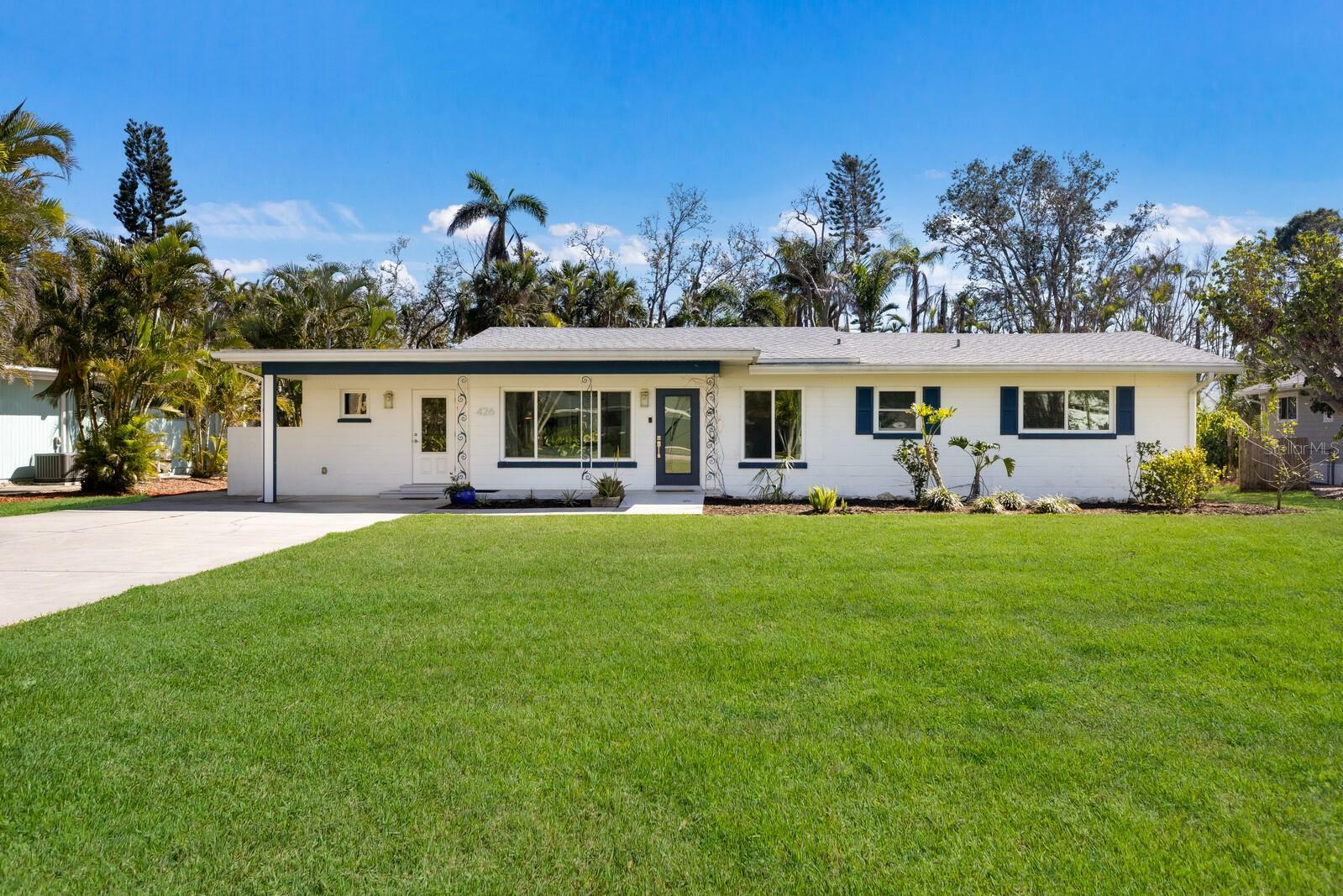 Property Photo: 426 S Shore Drive FL 34234