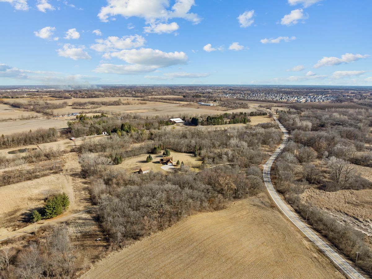 Property Photo: 14N515 Highland Avenue IL 60124