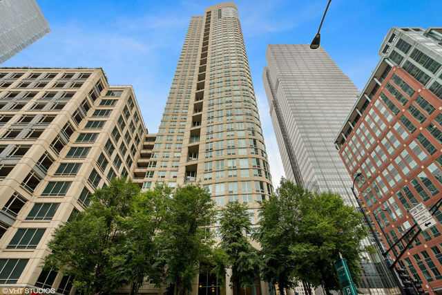 Property Photo: 345 N Lasalle Street 2507 IL 60654
