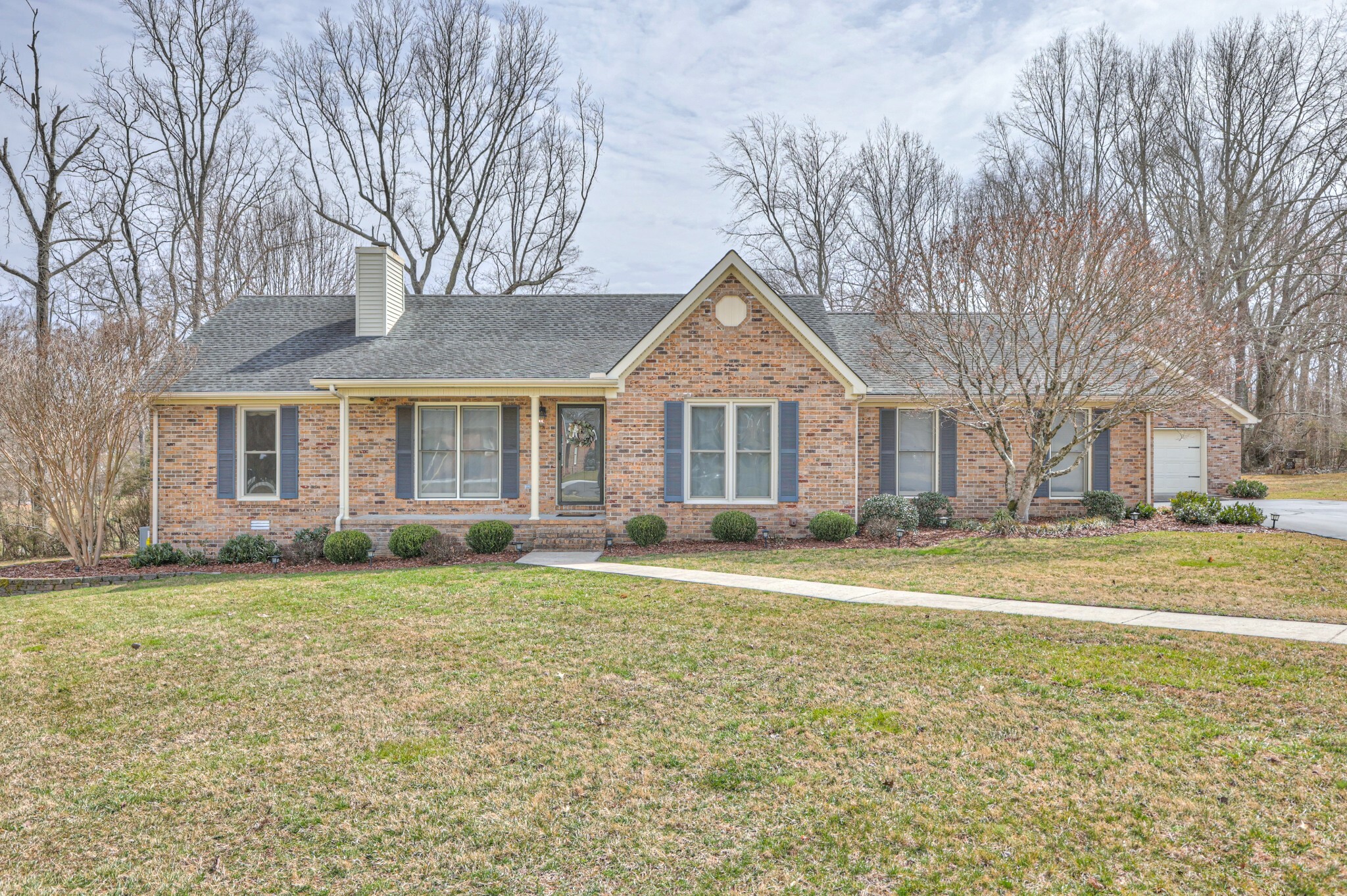 Property Photo: 64 River Ct TN 37355