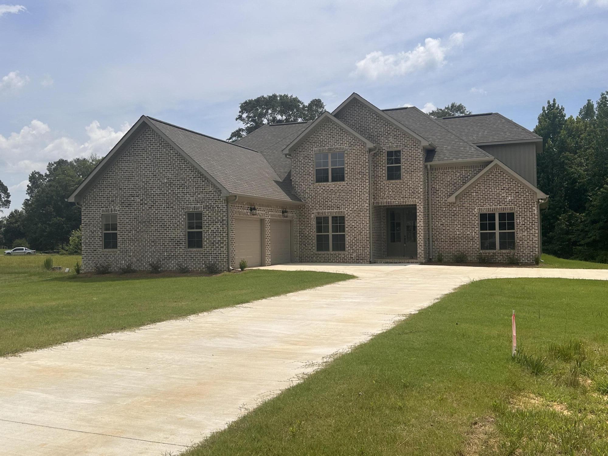 Property Photo: 127 Charolias MS 38804
