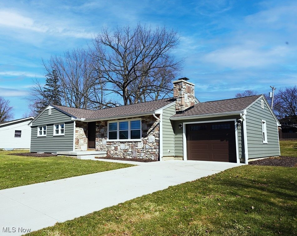 Property Photo:  174 N Vine Street  OH 44408 