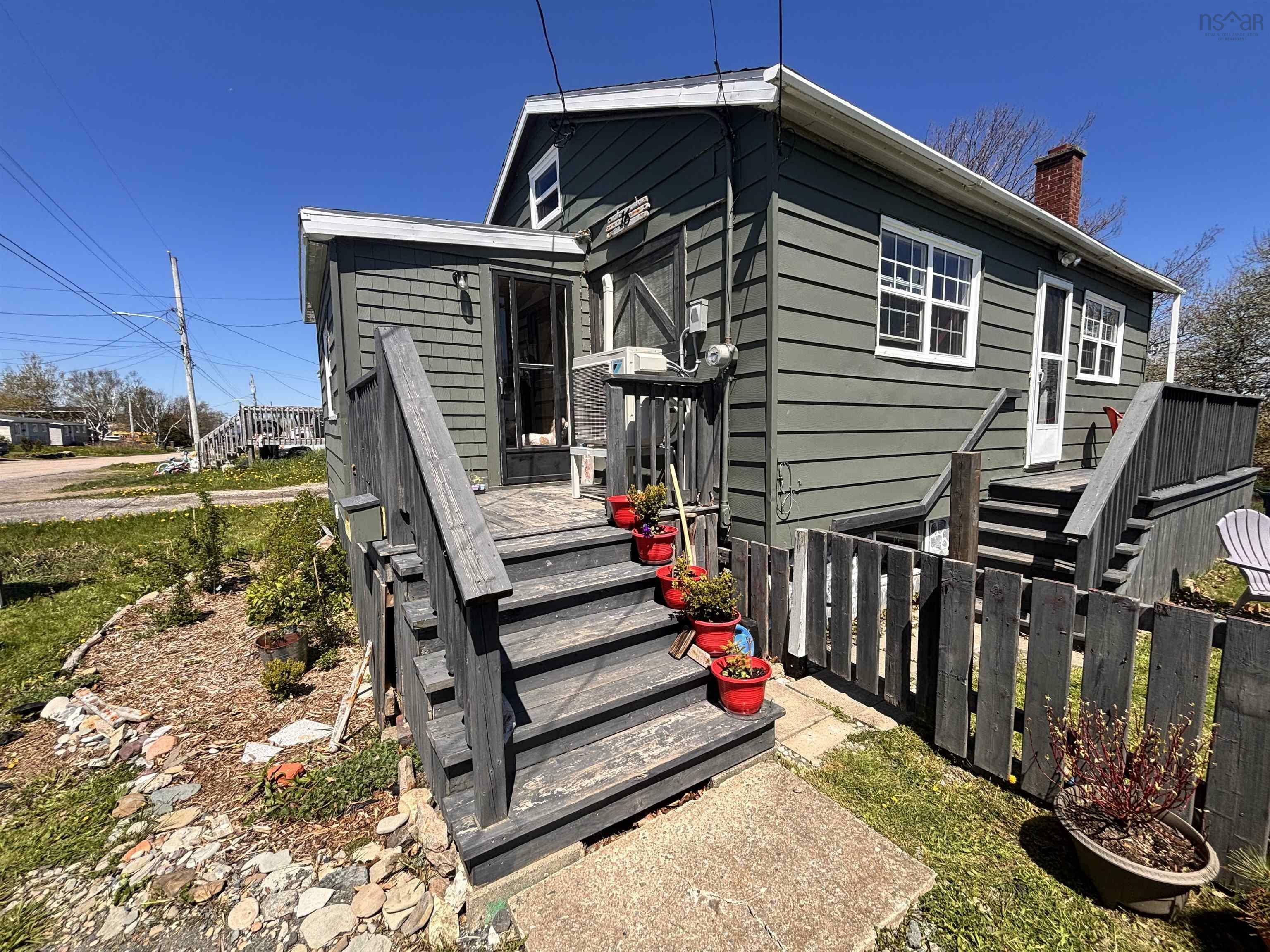 16 Queen Street  Scotchtown NS B1H 1E8 photo