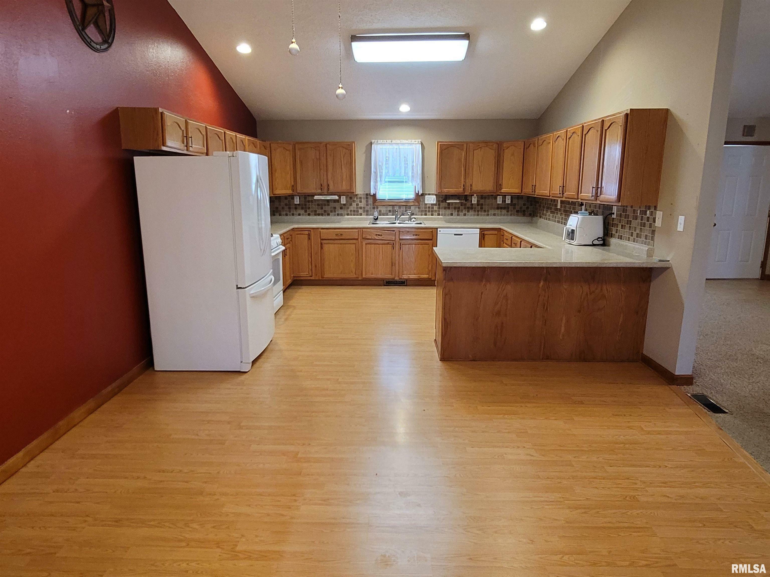 Property Photo:  5157 E Highway 50 Route  IL 62881 