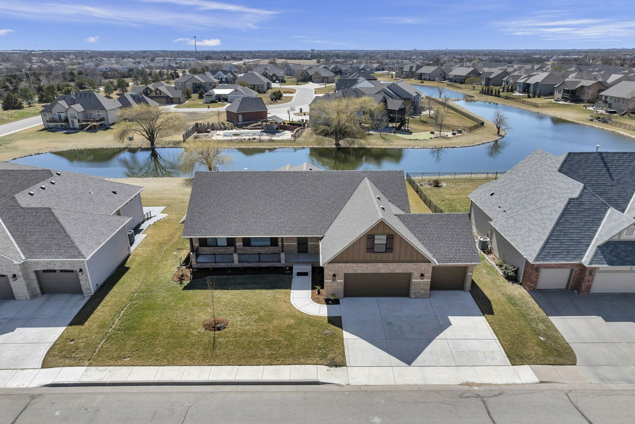 Property Photo:  7905 E Turquoise Trl  KS 67226 