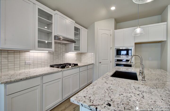 Property Photo: 13538 Valjean Avenue TX 78253