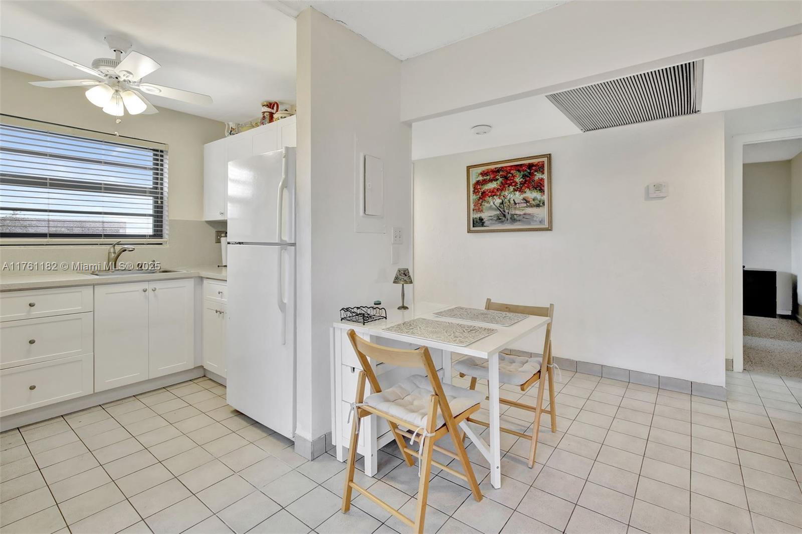 Property Photo: 1001 Colony Point Cir 514 FL 33026