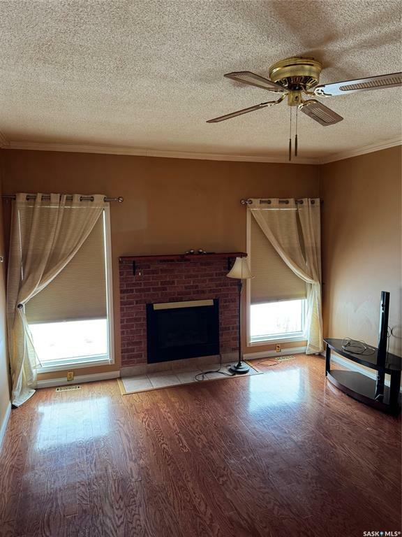 Property Photo: 1072 111th Street SK S9A 3S9