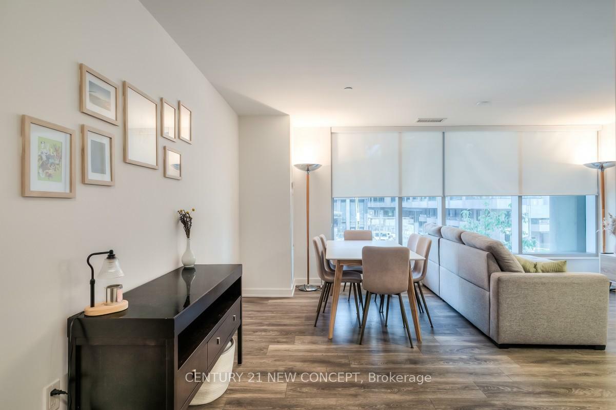 Property Photo: 99 Broadway Avenue 210 ON M4P 0E3