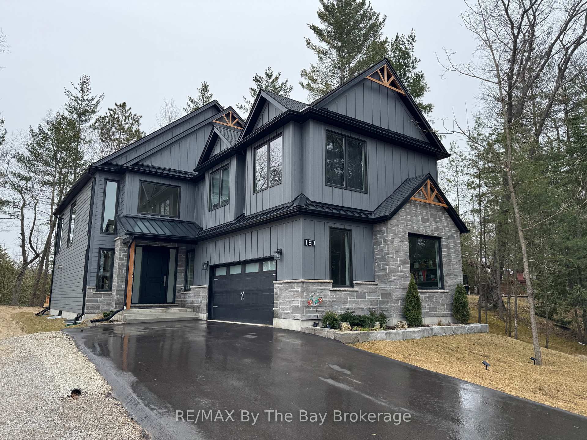 183 Woodland Drive  Wasaga Beach ON L9Z 2V4 photo