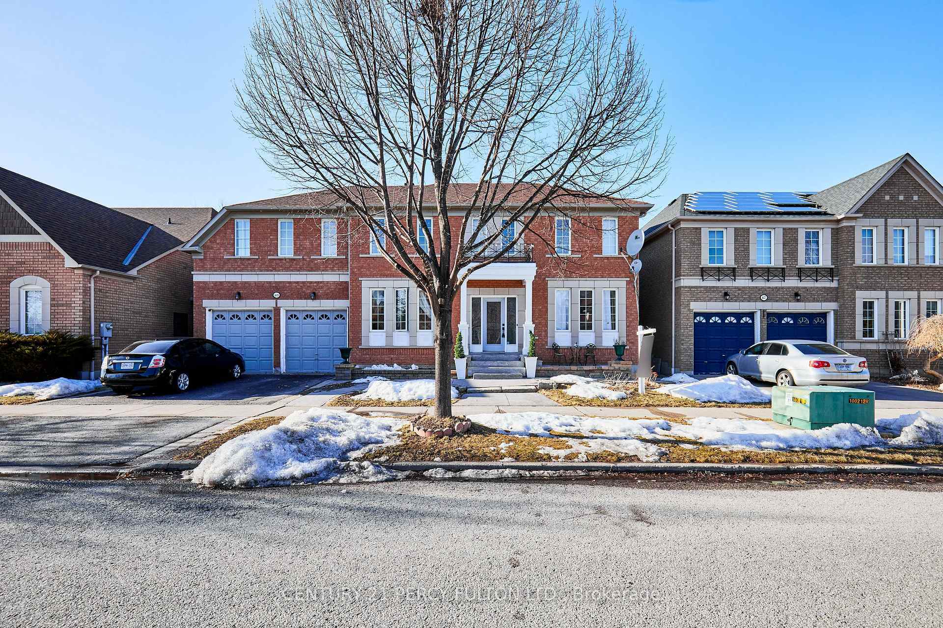 69 Westacott Crescent  Ajax ON L1T 4H8 photo