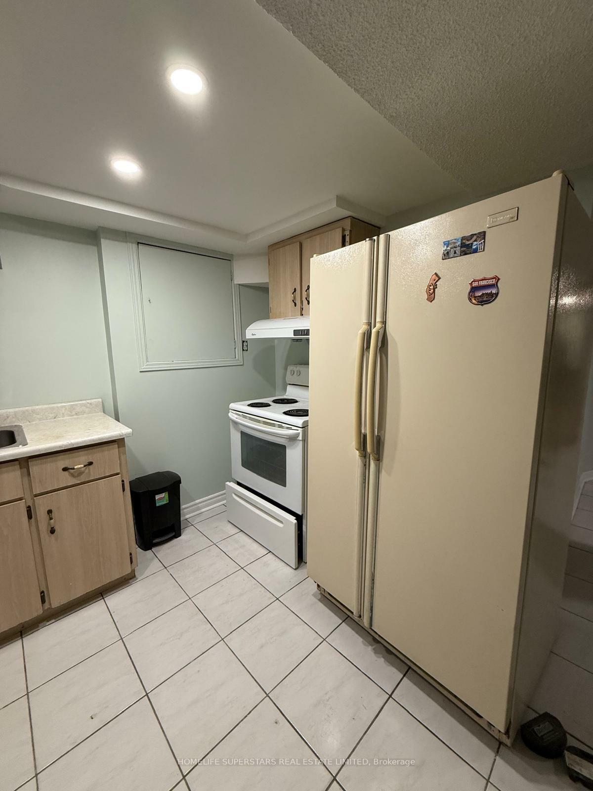 Property Photo: 5570 Whistler Crescent ON L4Z 3R5
