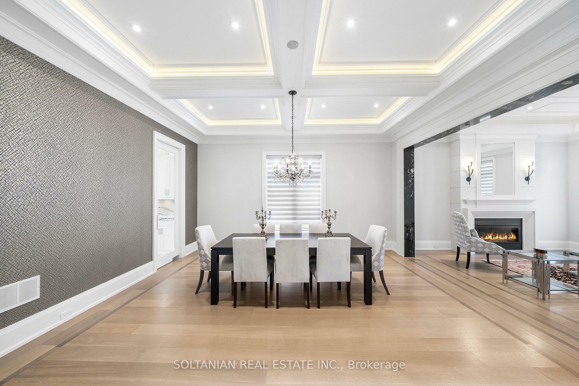 Property Photo: 319 Betty Ann Drive ON M2R 1B4