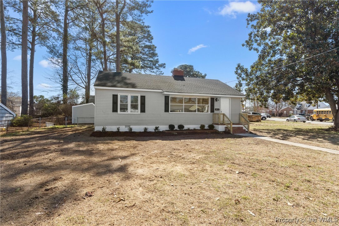 Property Photo:  8 Sidney Place  VA 23601 