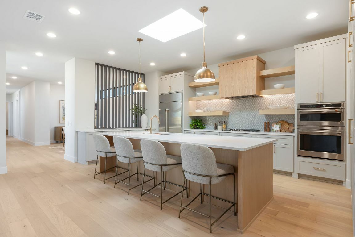 Property Photo: 5514 Montview Street TX 78756