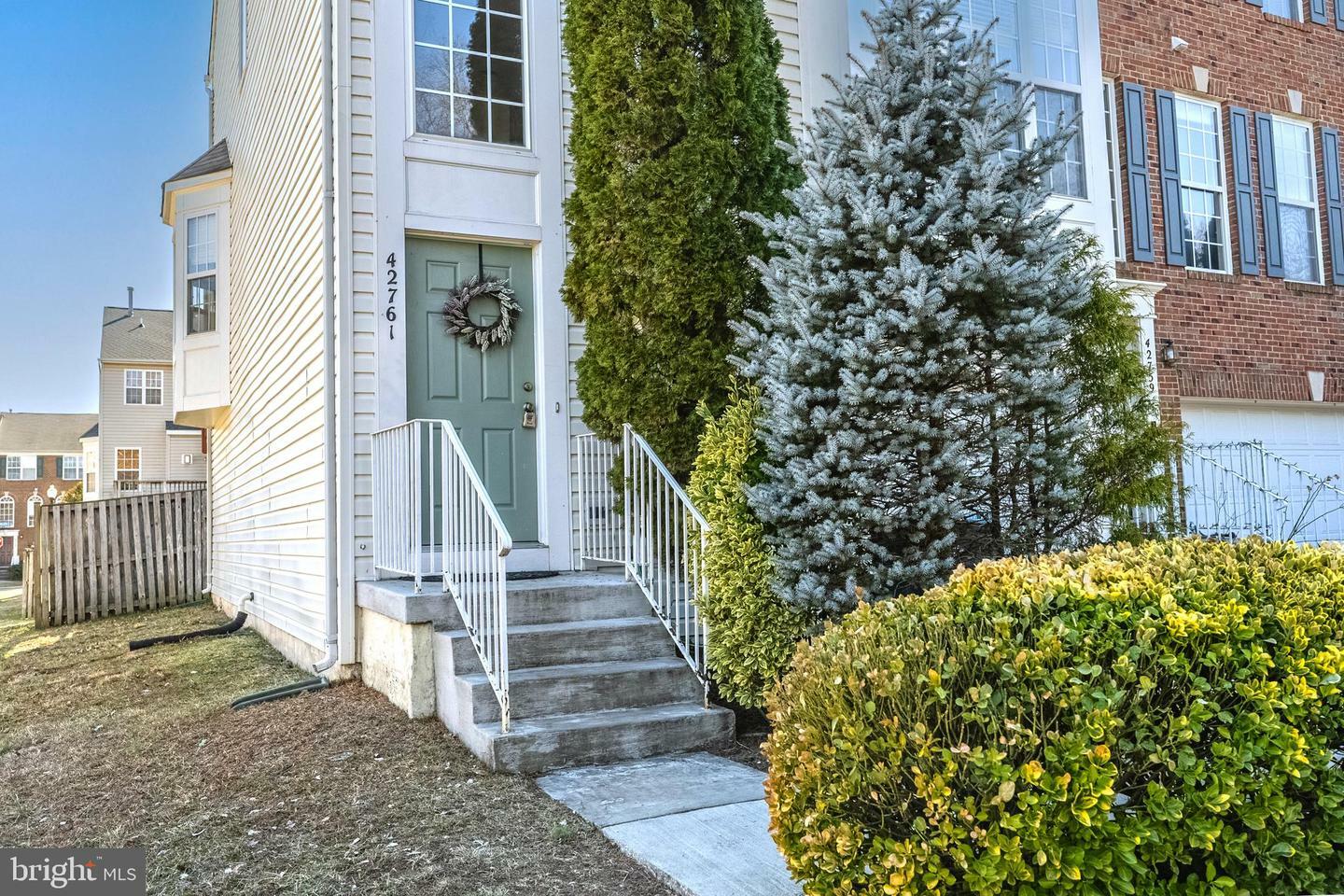 Property Photo:  42761 Bennett Street  VA 20152 