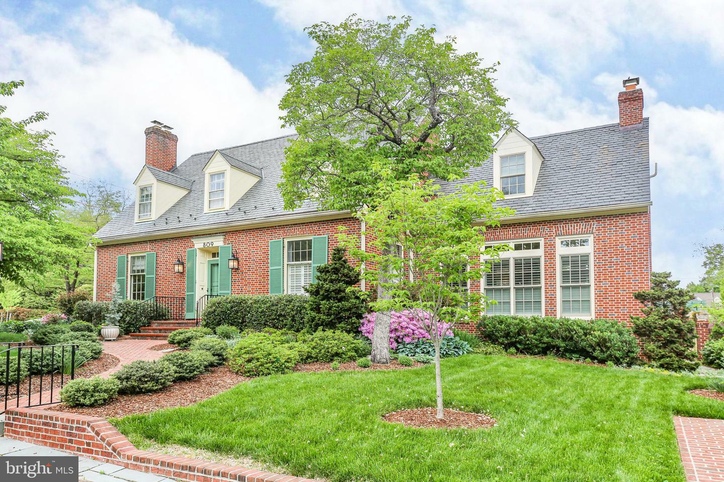Property Photo: 809 Cornell Street VA 22401