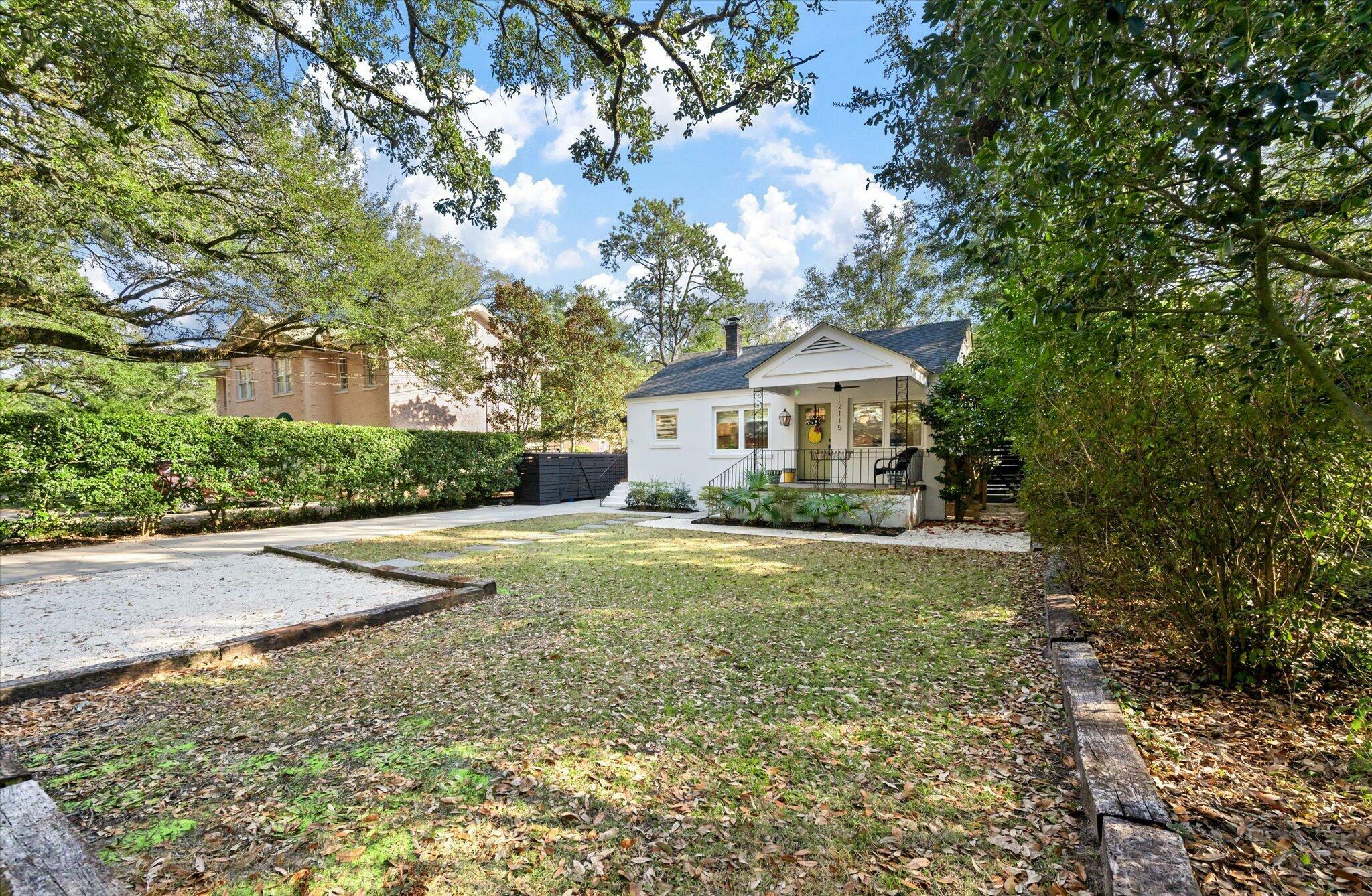 Property Photo:  2115 Wappoo Drive  SC 29412 