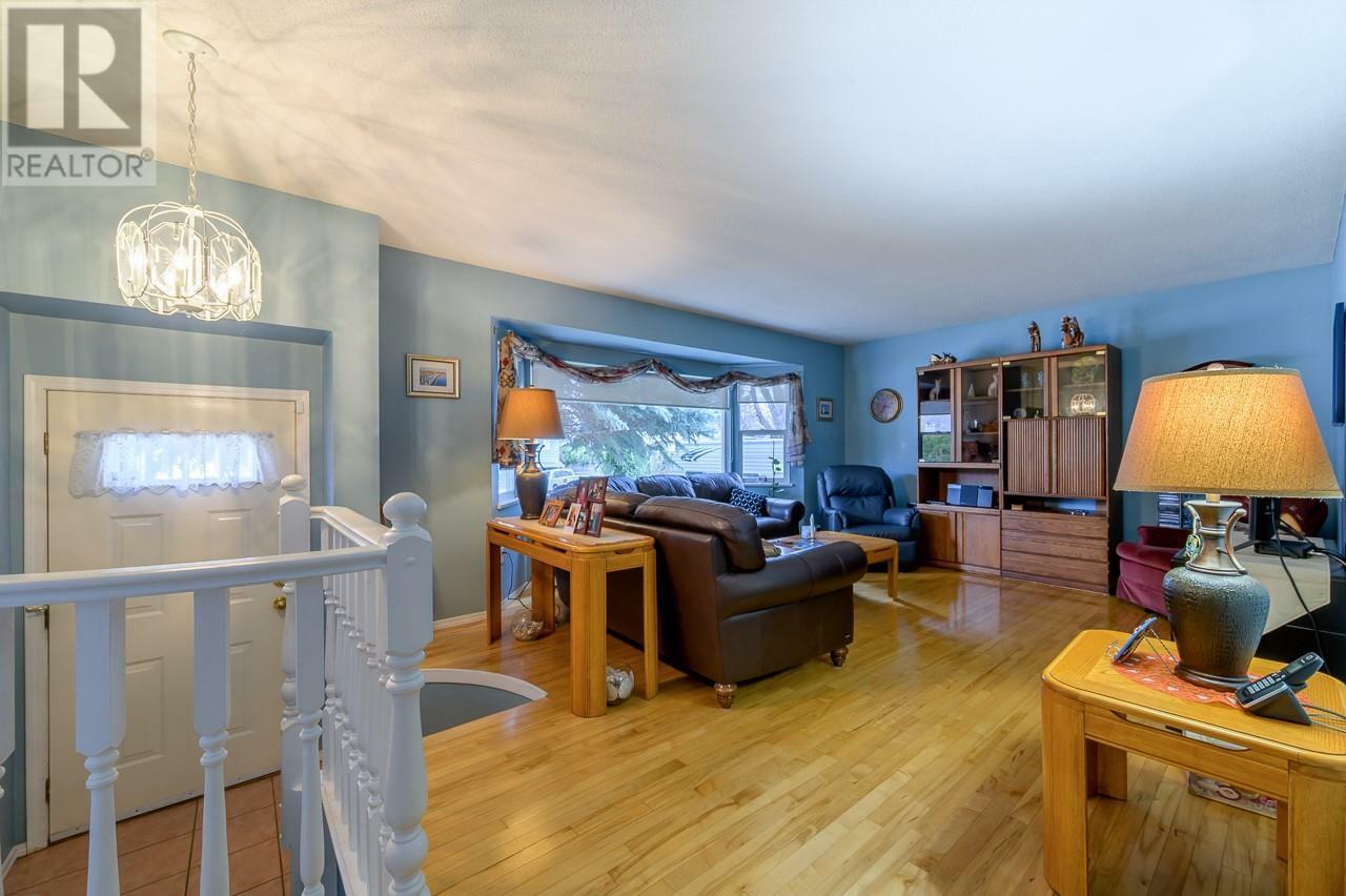 Property Photo:  1743 Sheridan Drive  BC V2B 6B1 