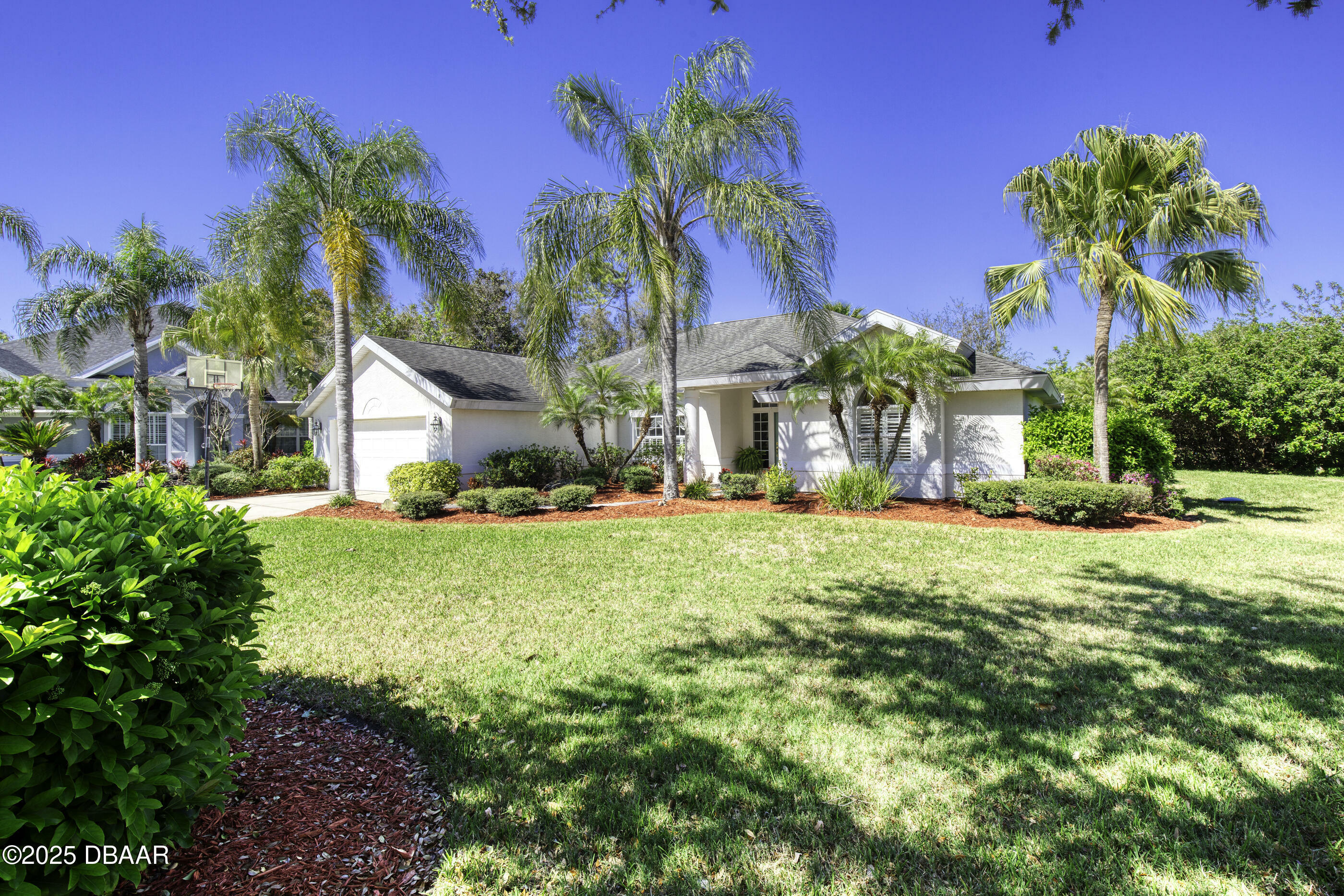 Property Photo: 8 Fox Cliff Way FL 32174