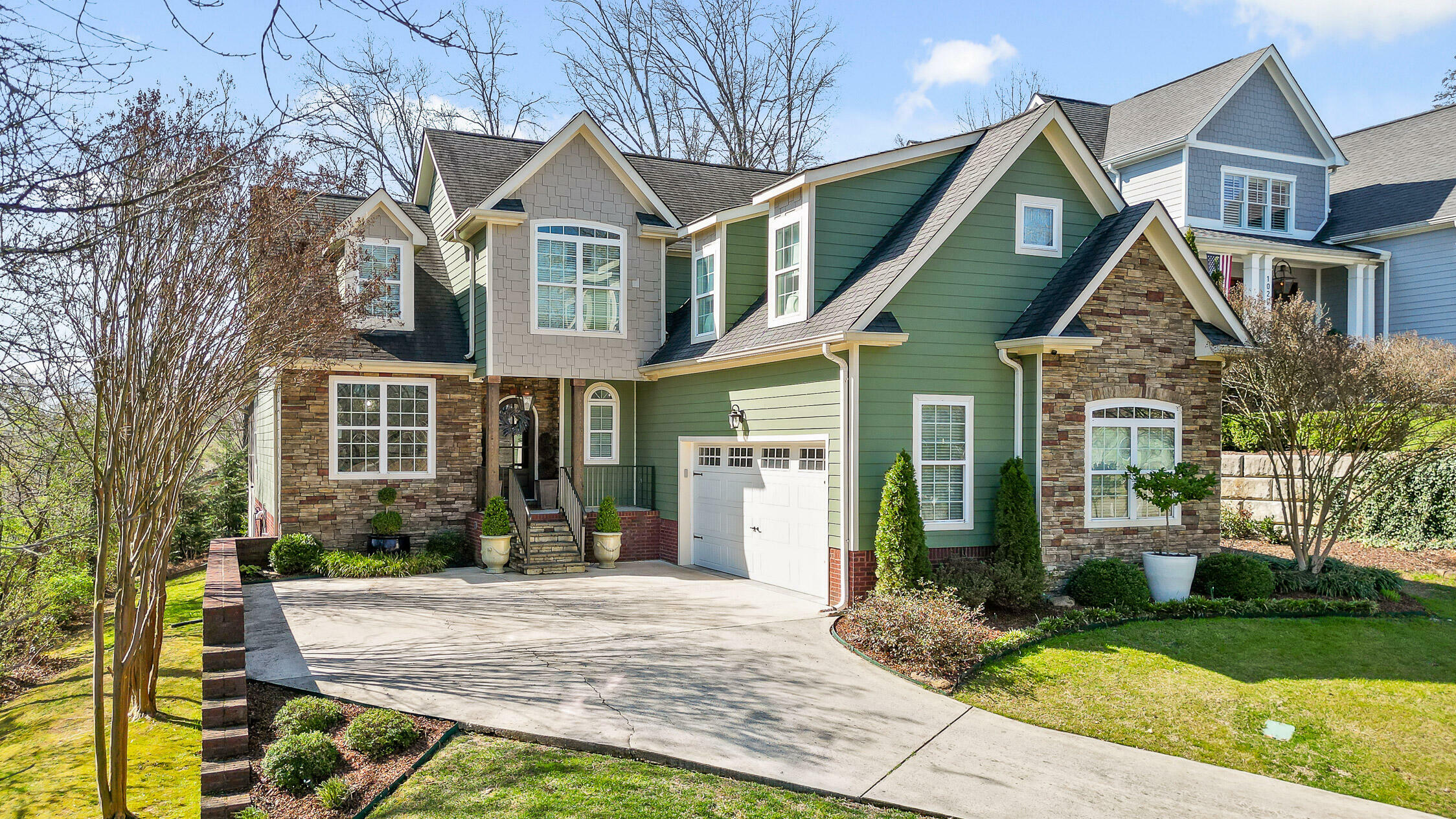 Property Photo: 1024 E Dallas Road TN 37405