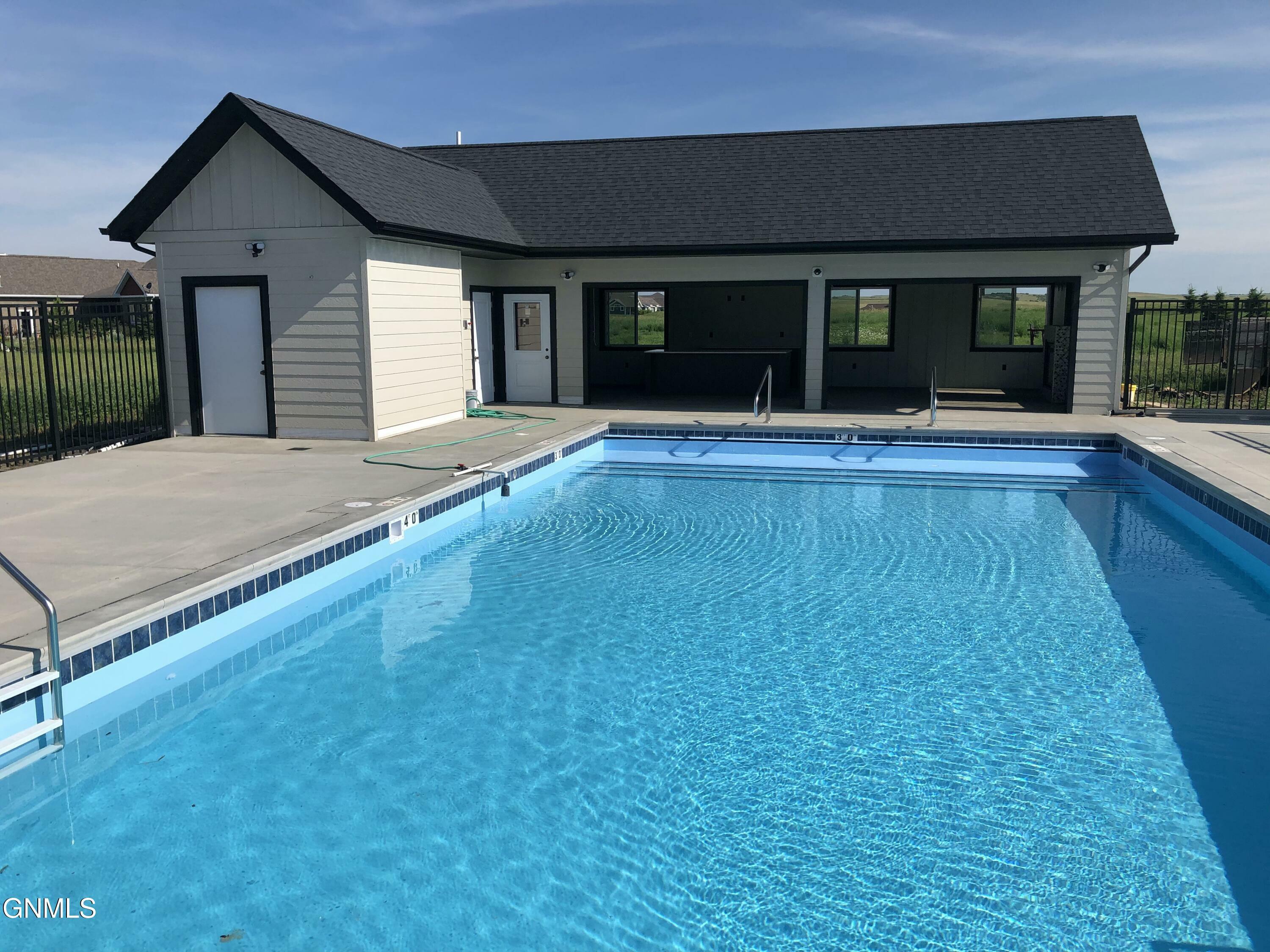 Property Photo: 3403 Palmer Place ND 58503