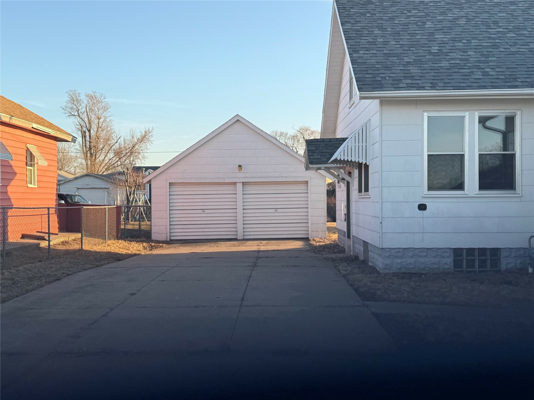 Property Photo: 607 Union Street IA 50158
