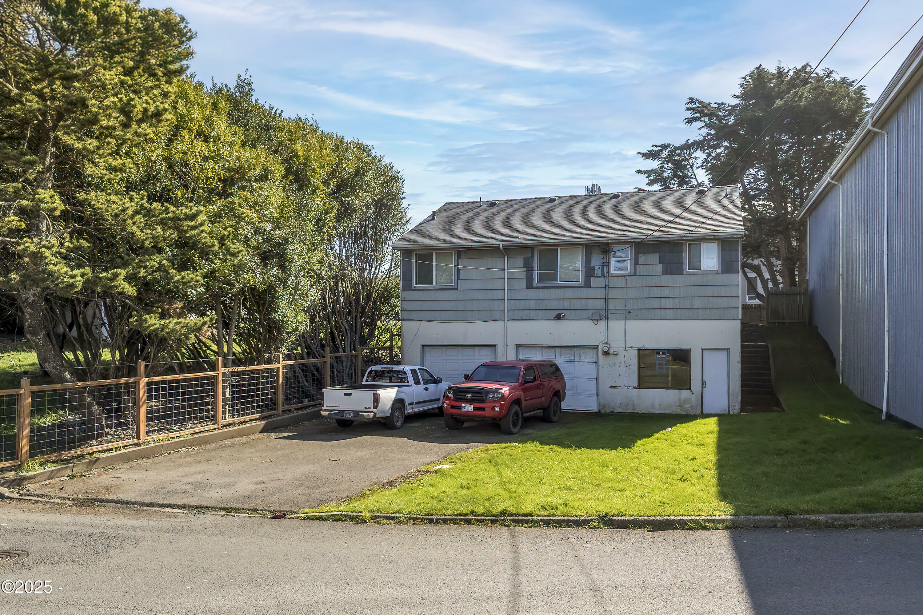 Property Photo: 123 NE 2nd Street OR 97365