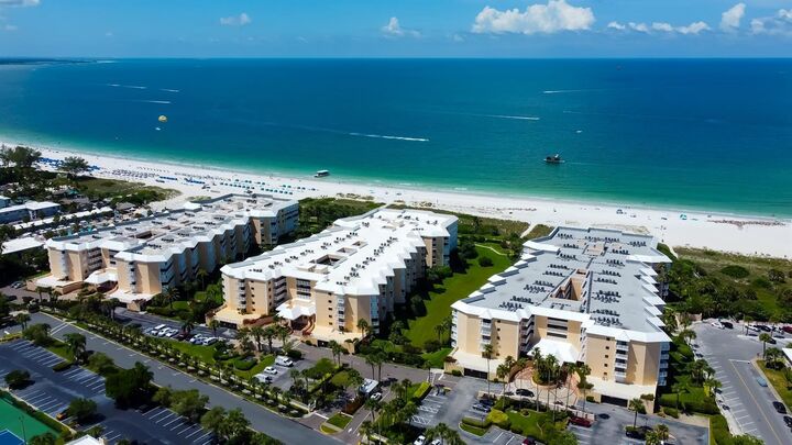 6600 Sunset Way 112  St Pete Beach FL 33706 photo
