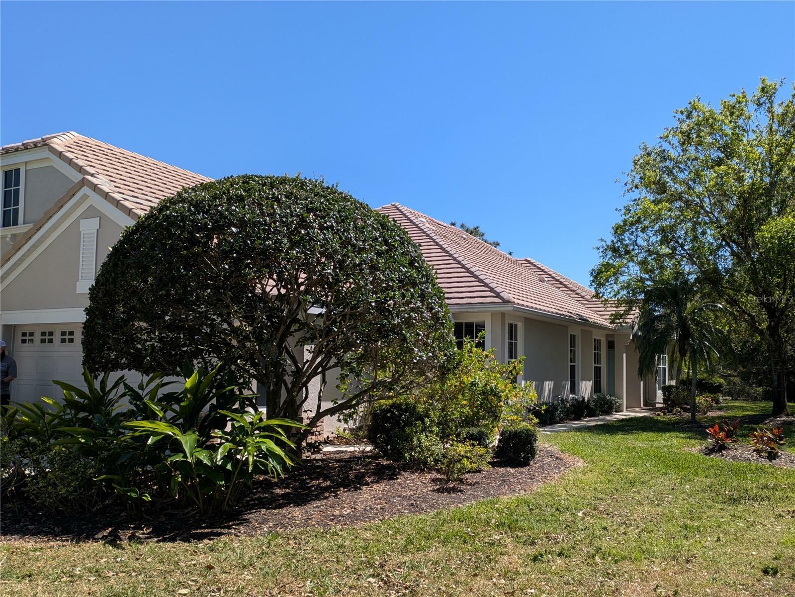 Property Photo:  7004 Old Tabby Circle  FL 34202 