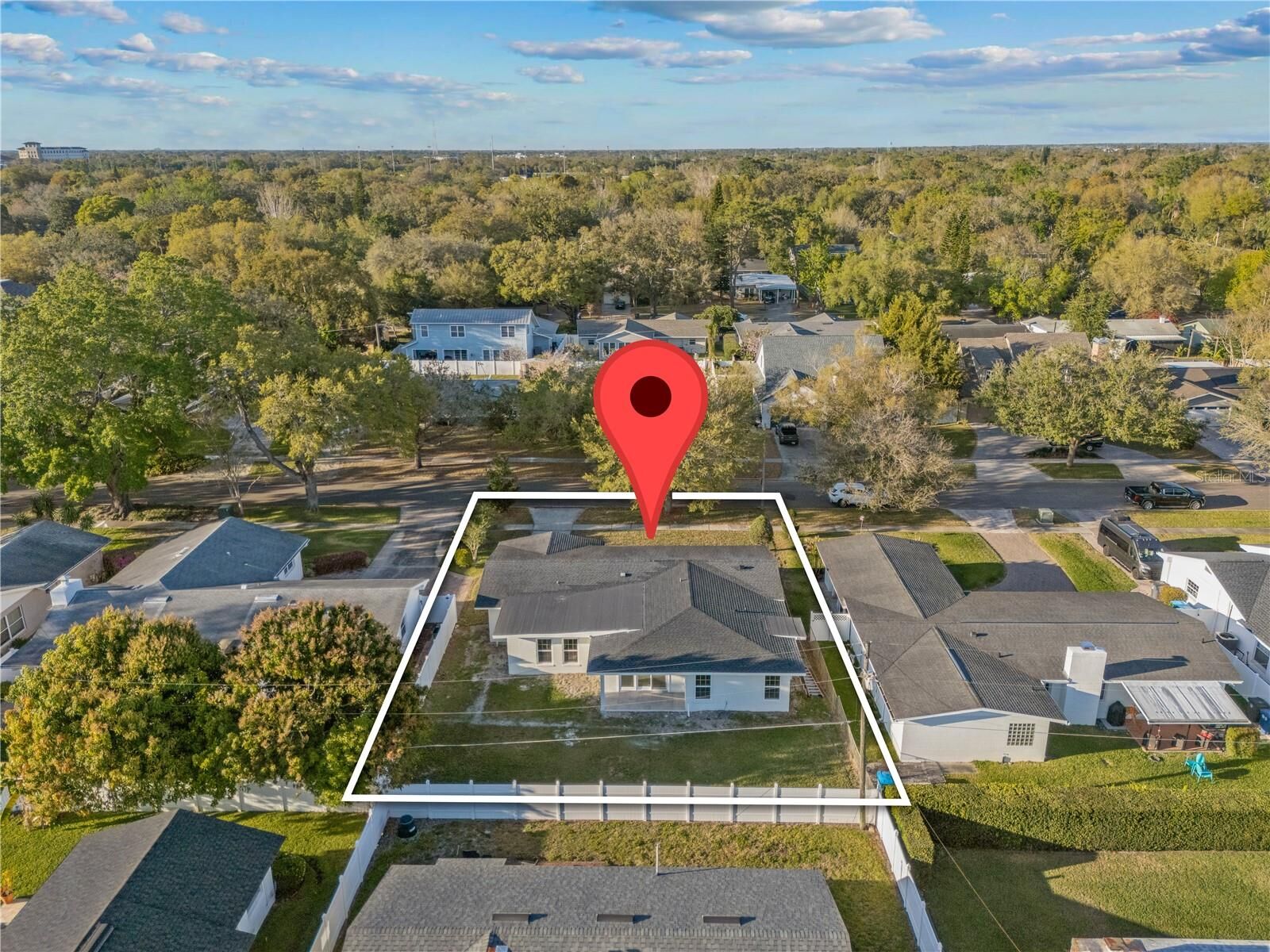 Property Photo: 2418 Whitehall Circle FL 32792