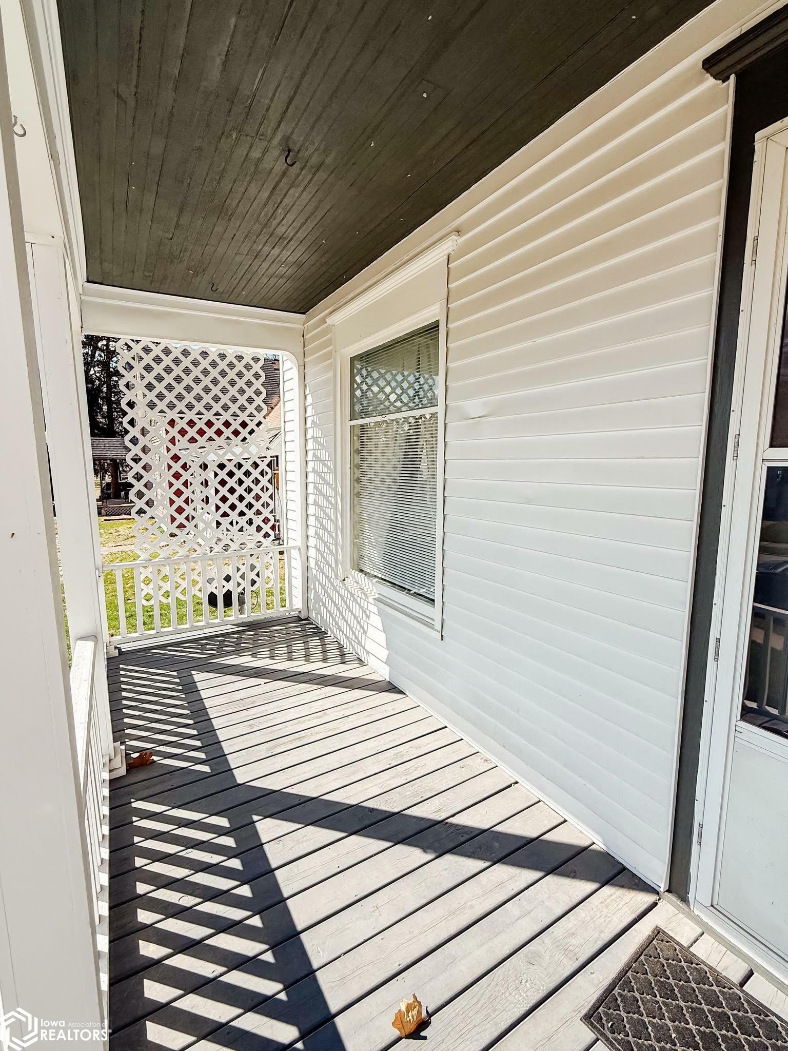 Property Photo: 415 S Garfield Avenue IA 52601