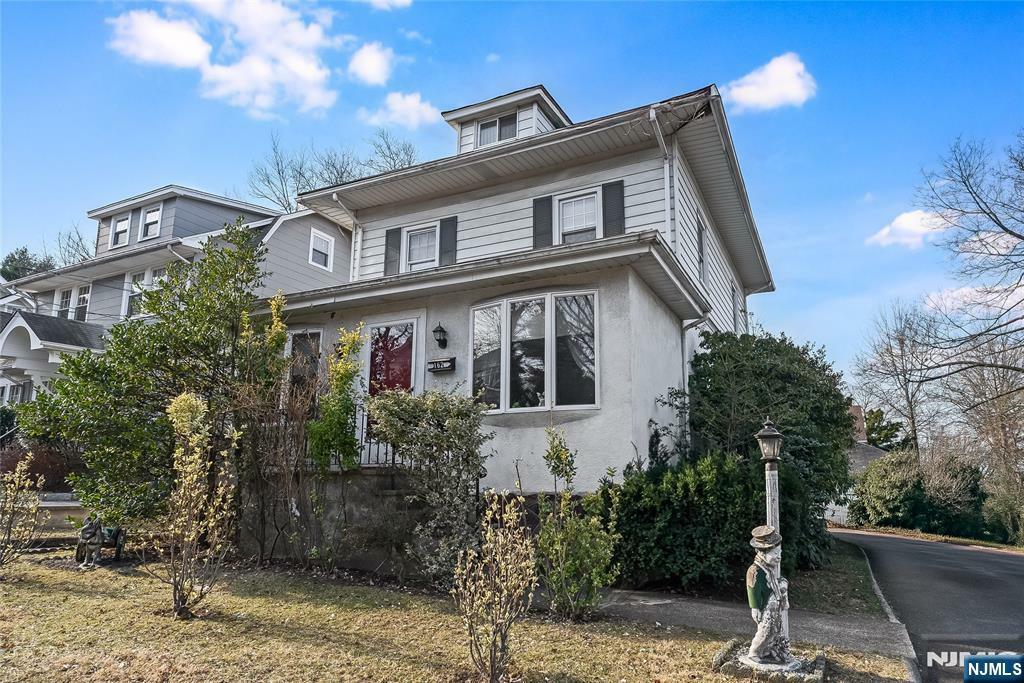 Property Photo:  162 Sylvan Avenue  NJ 07605 