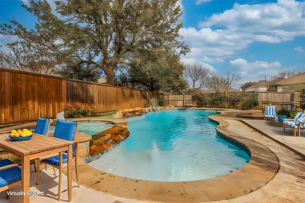 Property Photo:  2713 Dunbar Drive  TX 75072 