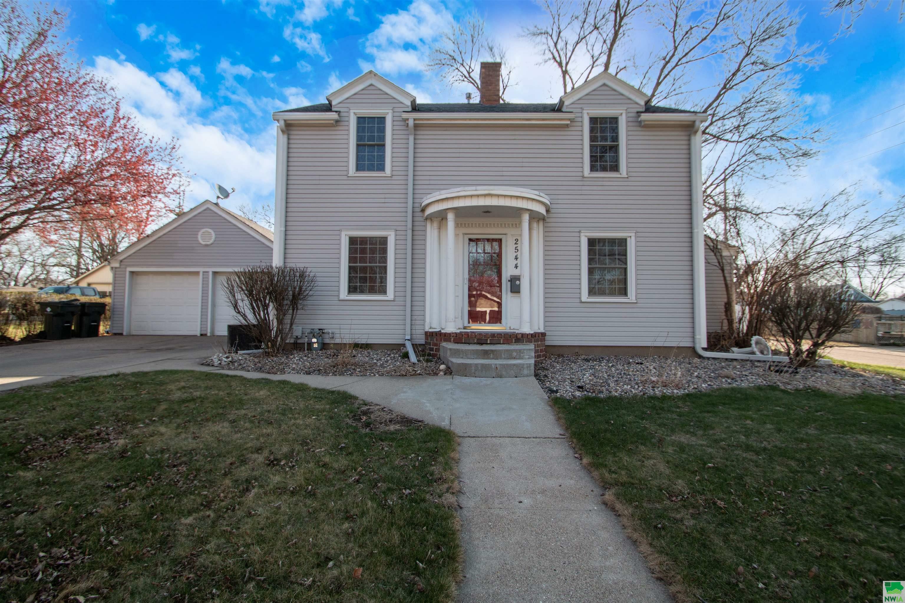 2544 S Coral  Sioux City IA 51106 photo