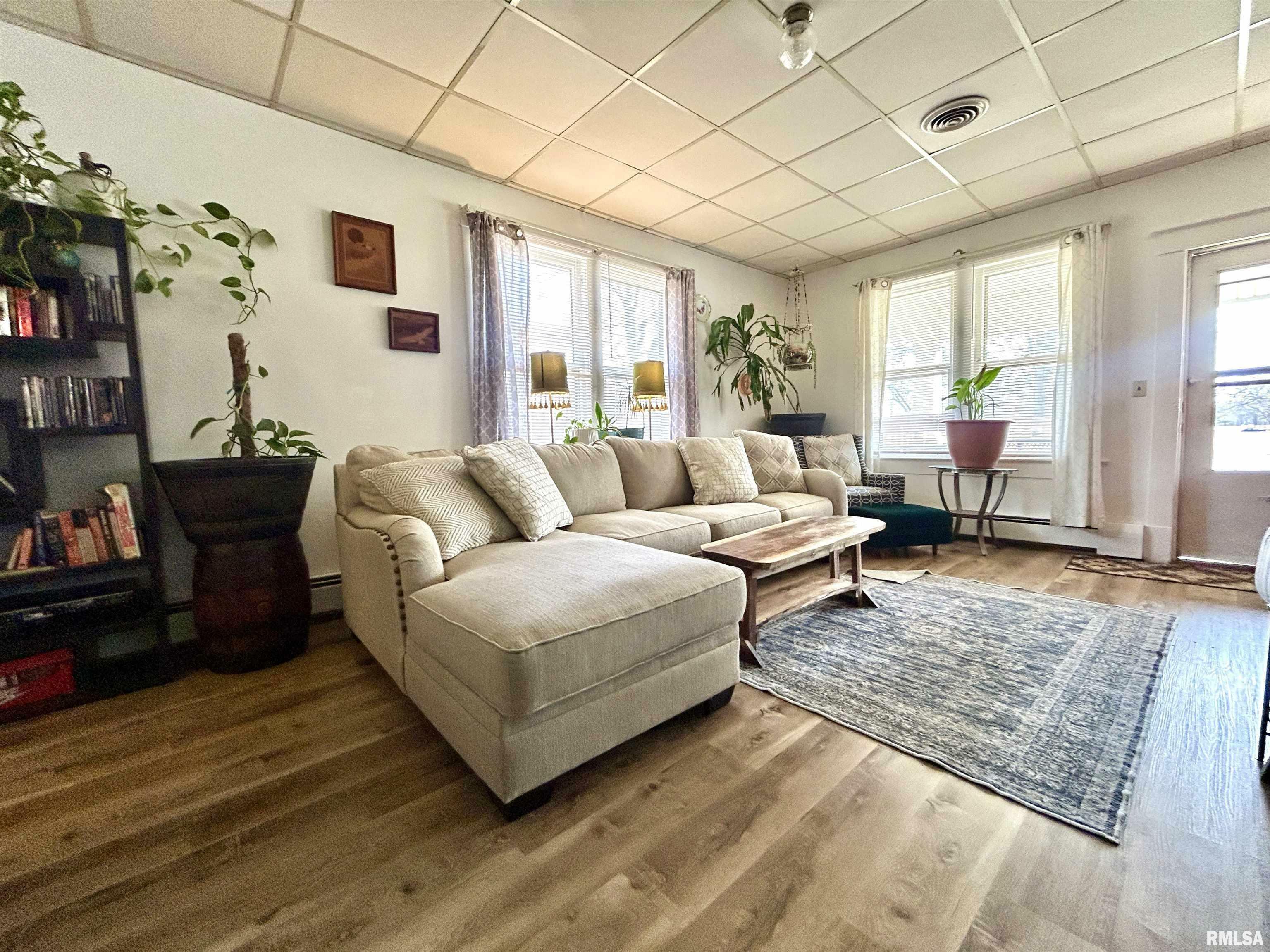 Property Photo: 912 W Mill Street IL 62901