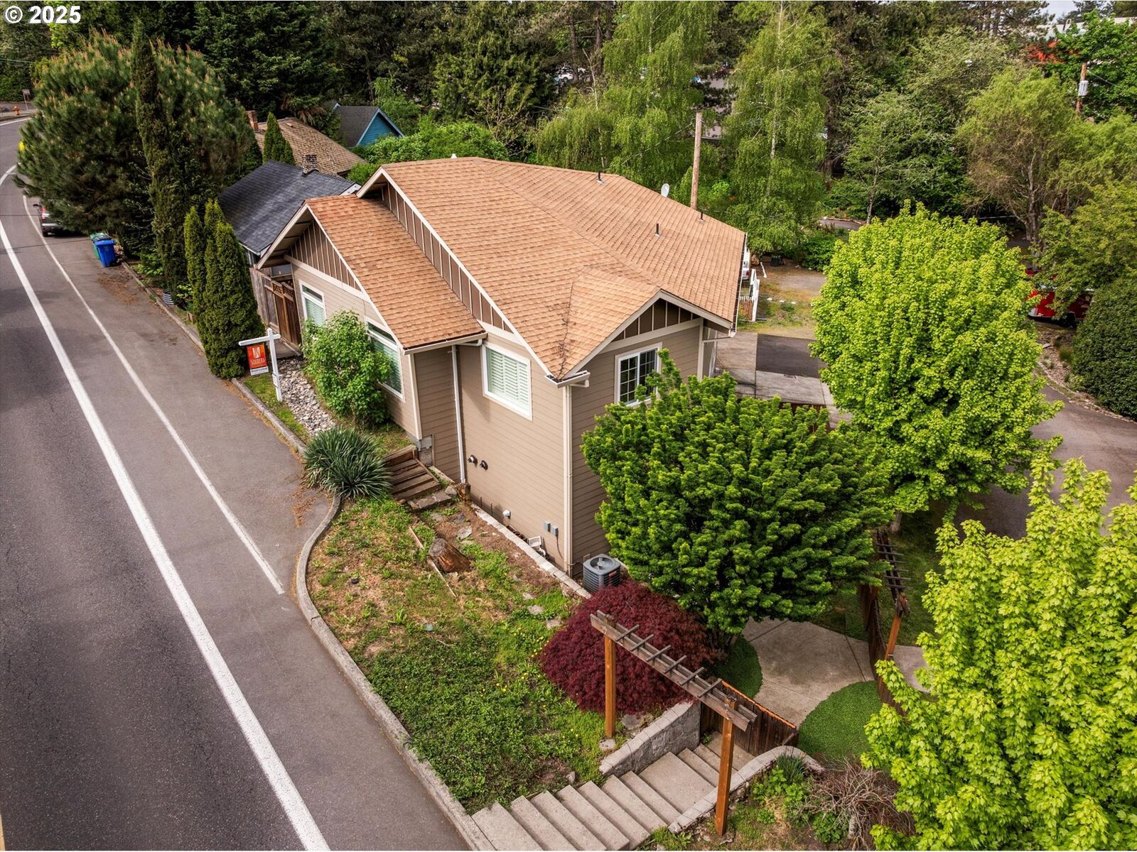 Property Photo: 6605 SW Capitol Hwy OR 97239